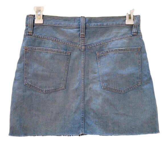 *2/$25* Madewell Rigid Denim Mini Skirt 28 Waist Womens Light Wash Raw Hem L4531 - Picture 2 of 10